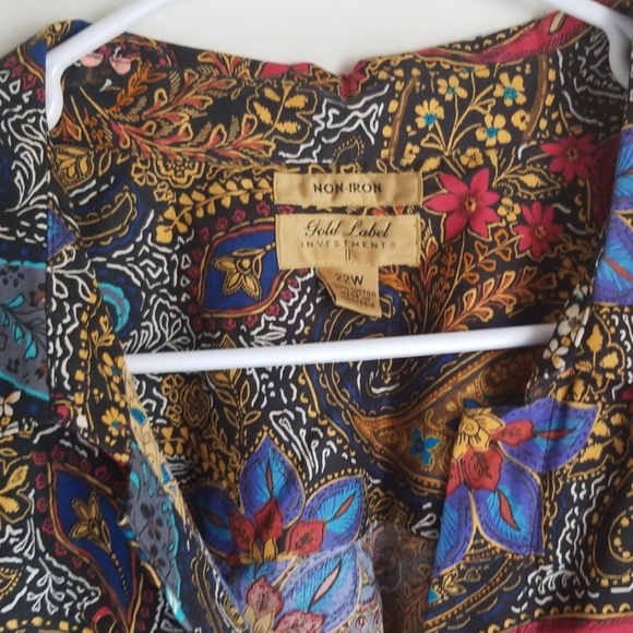 Top - Picture 2 of 4